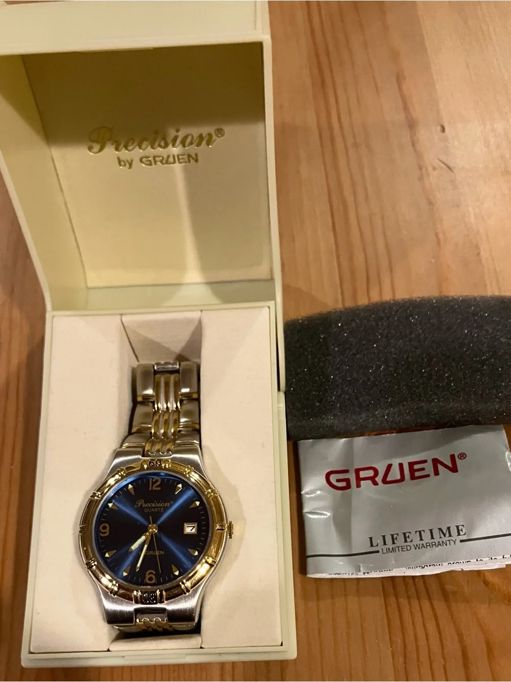 Vintage Gruen Quartz Men’s Two-Tone Blue Dial Model Watch Model GP5034. 7” EUC